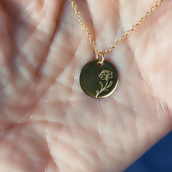 14k Gold Vermeil Carnation Flower Necklace - Picture 6 of 6